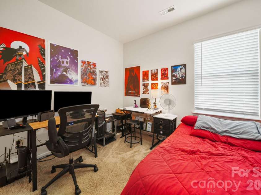 2228 Apple Glen Lane, Charlotte, NC 28269.  MLS# CAR4376737, YatesRealty ID 19748. 