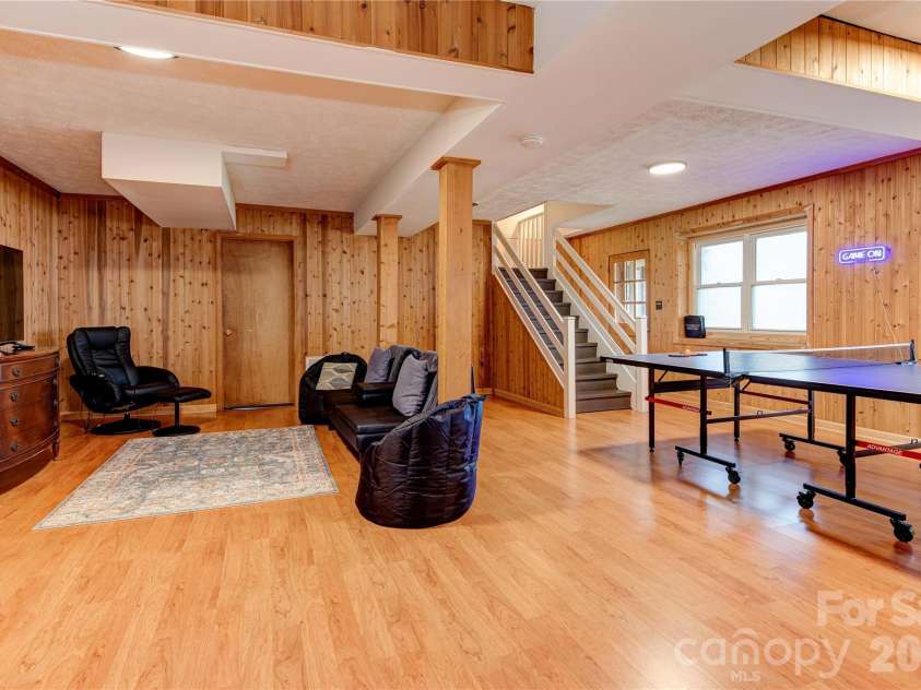 208 Altamahaw Avenue, Black Mountain, NC 28711.  MLS# CAR4375940, YatesRealty ID 19749. For play or rest