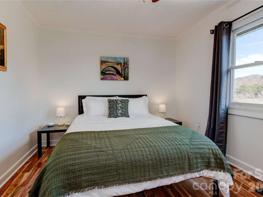 208 Altamahaw Avenue, Black Mountain, NC 28711.  MLS# CAR4375940, YatesRealty ID 19749. Great sized bedrooms
