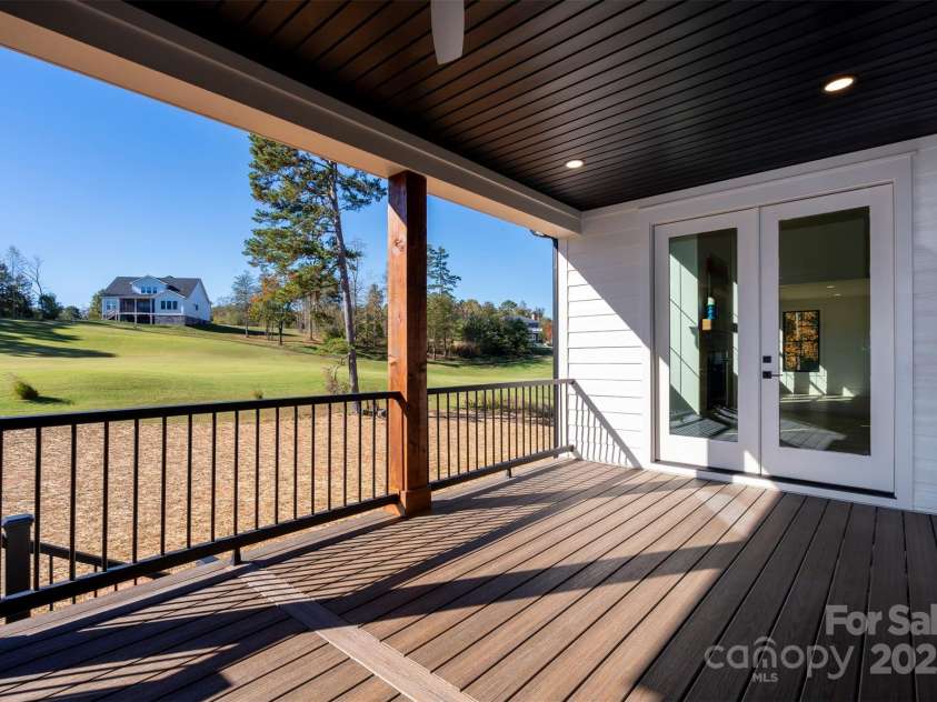 260 Broken Arrow Drive, Statesville, NC 28677.  MLS# CAR4315700, YatesRealty ID 1975. Deck off Primary