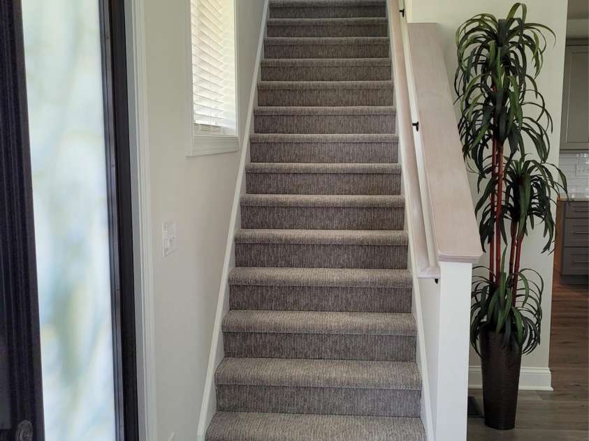 5118 Regents Park Drive, Hickory, NC 28602.  MLS# CAR4257044, YatesRealty ID 1975. 