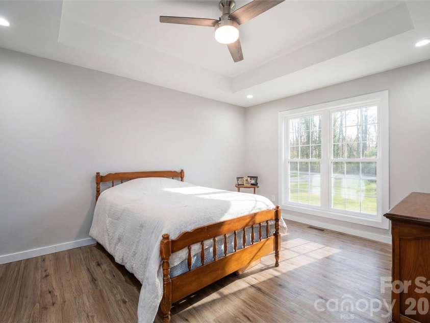 660 9th Street, Newton, NC 28658.  MLS# CAR4357825, YatesRealty ID 19750. Primary Bedroom