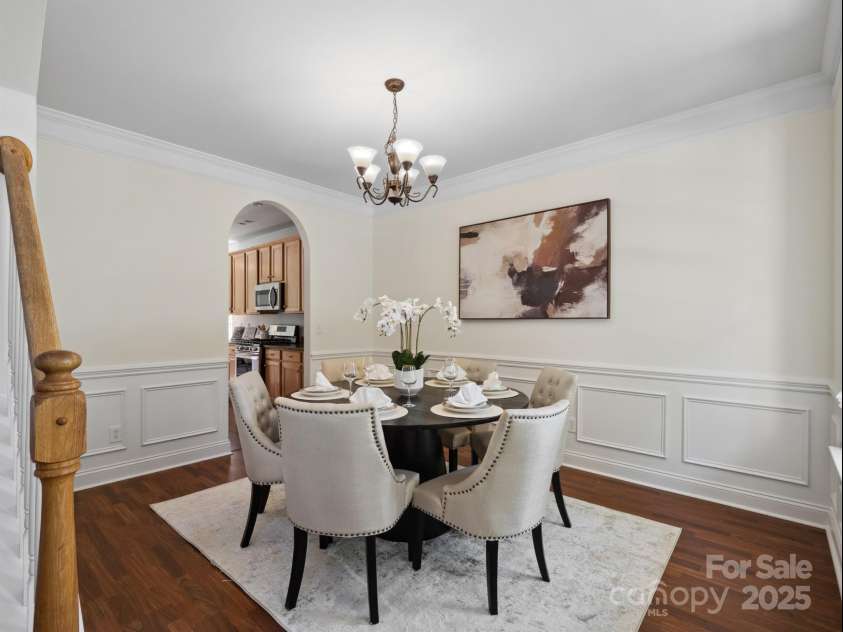 10032 Montrose Drive, Charlotte, NC 28269.  MLS# CAR4225271, YatesRealty ID 19752. 