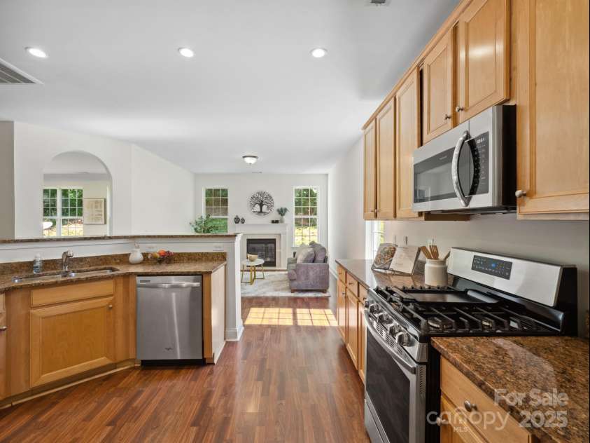 10032 Montrose Drive, Charlotte, NC 28269.  MLS# CAR4225271, YatesRealty ID 19752. 