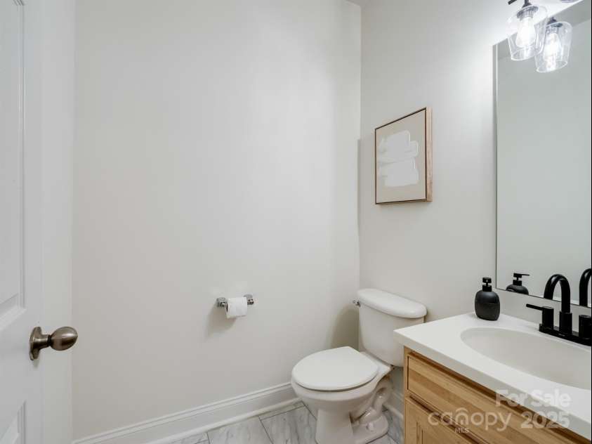 10032 Montrose Drive, Charlotte, NC 28269.  MLS# CAR4225271, YatesRealty ID 19752. 