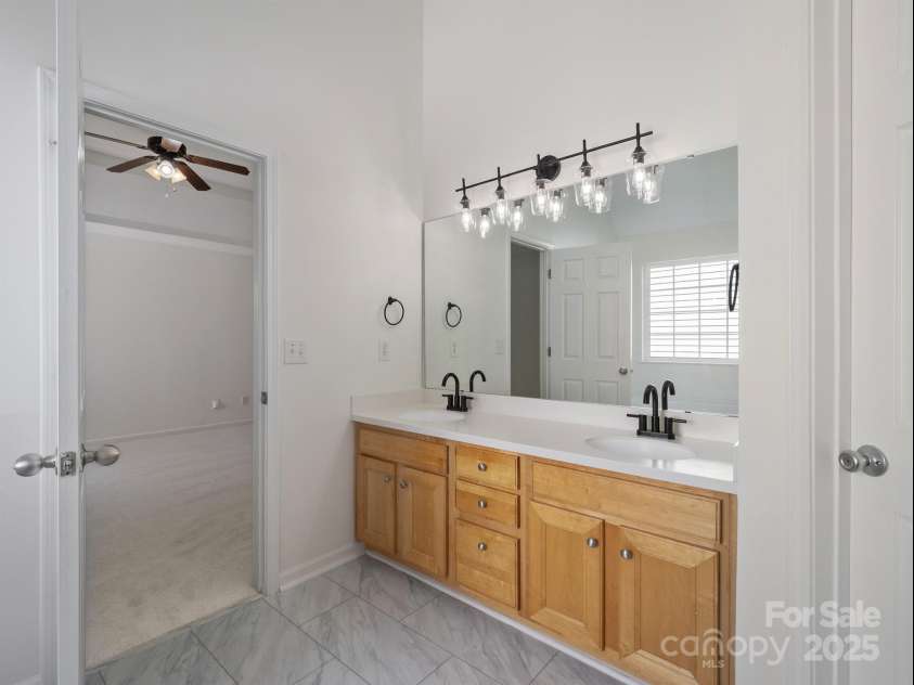 10032 Montrose Drive, Charlotte, NC 28269.  MLS# CAR4225271, YatesRealty ID 19752. 