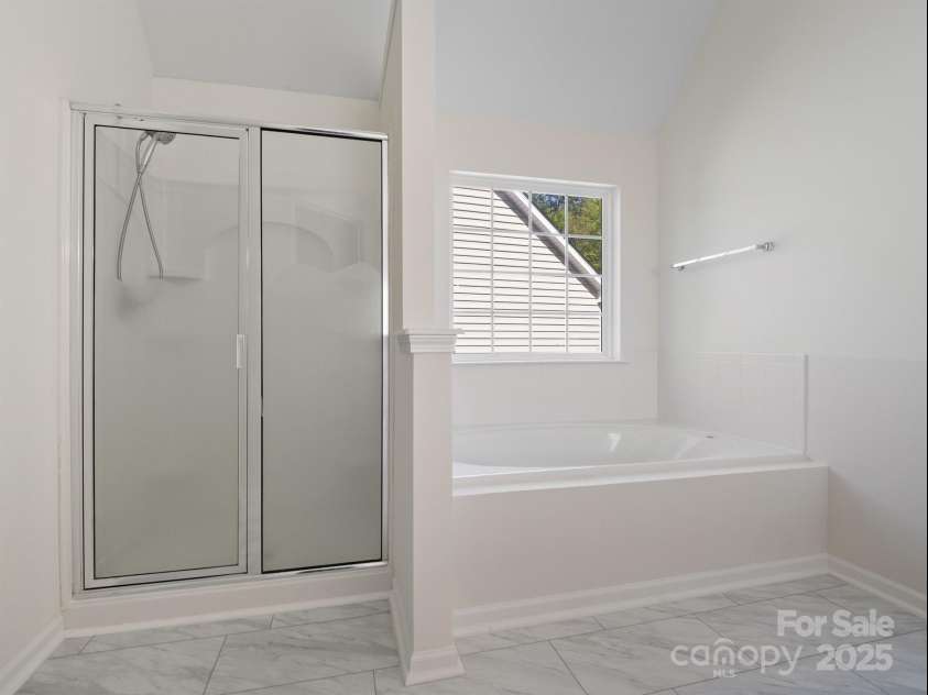 10032 Montrose Drive, Charlotte, NC 28269.  MLS# CAR4225271, YatesRealty ID 19752. 