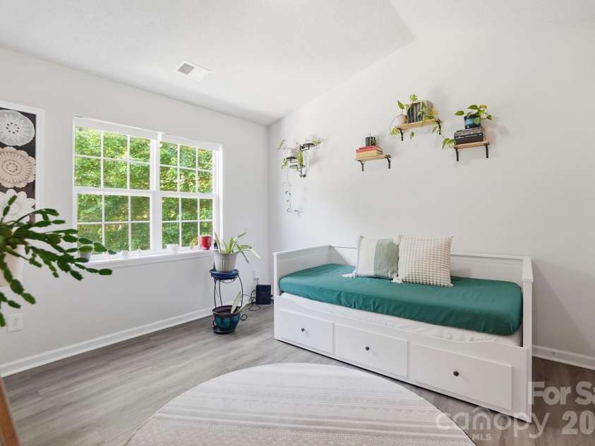 8170 Rudolph Road, Charlotte, NC 28216.  MLS# CAR4373244, YatesRealty ID 19752. 