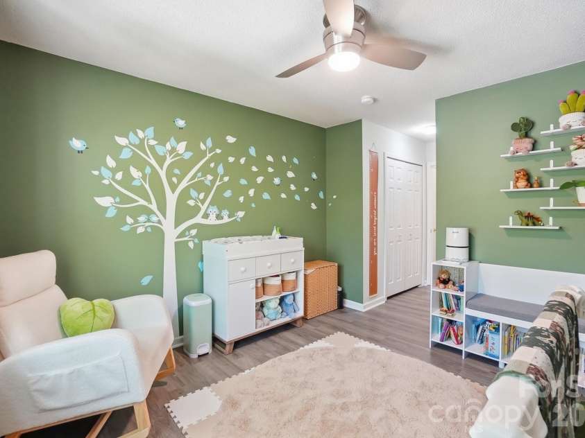 8170 Rudolph Road, Charlotte, NC 28216.  MLS# CAR4373244, YatesRealty ID 19752. 