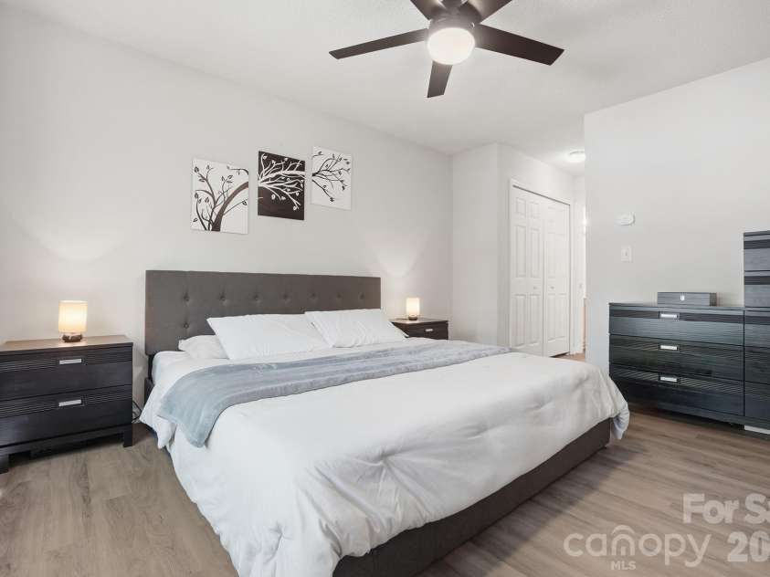 8170 Rudolph Road, Charlotte, NC 28216.  MLS# CAR4373244, YatesRealty ID 19752. Main level primary suite