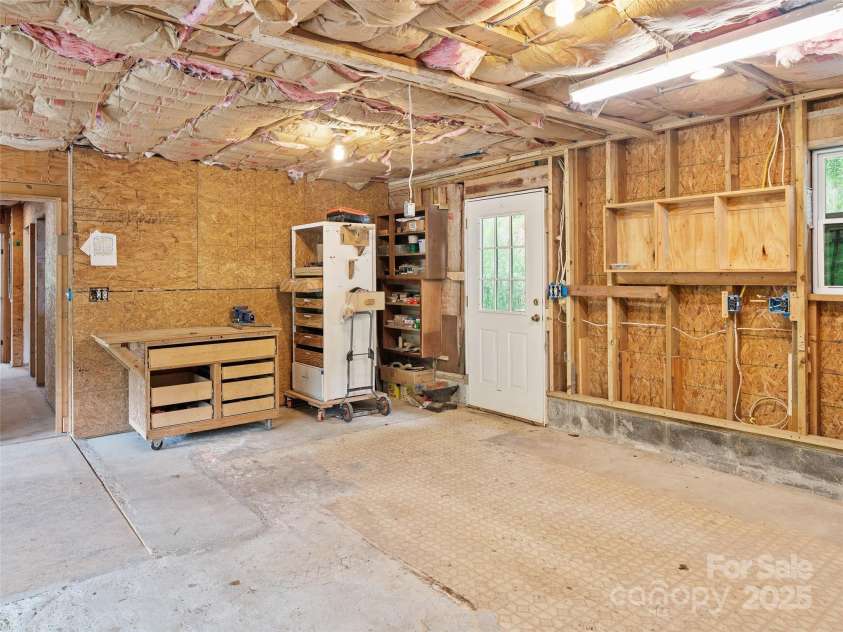 1029 Jacks Creek Road, Burnsville, NC 28714.  MLS# CAR4269578, YatesRealty ID 19753. 