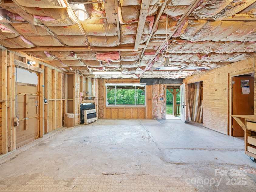 1029 Jacks Creek Road, Burnsville, NC 28714.  MLS# CAR4269578, YatesRealty ID 19753. 