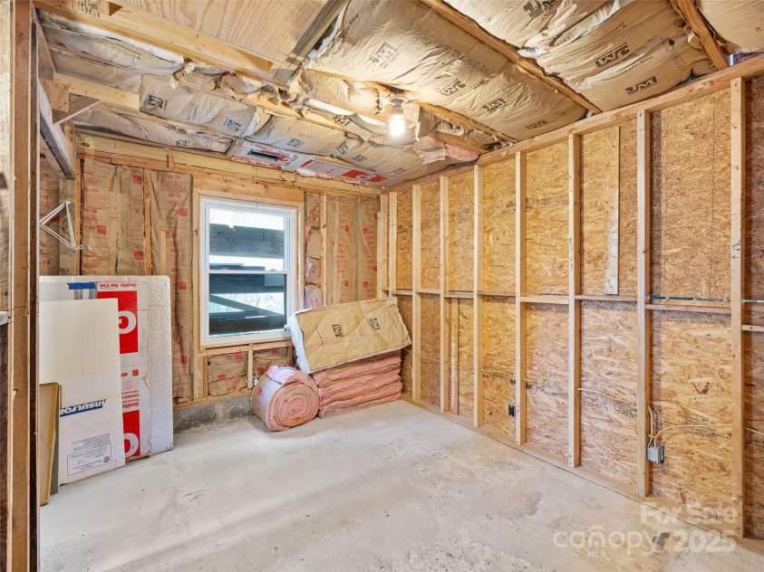 1029 Jacks Creek Road, Burnsville, NC 28714.  MLS# CAR4269578, YatesRealty ID 19753. 