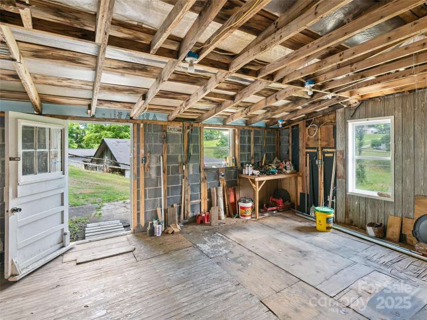 1029 Jacks Creek Road, Burnsville, NC 28714.  MLS# CAR4269578, YatesRealty ID 19753. 