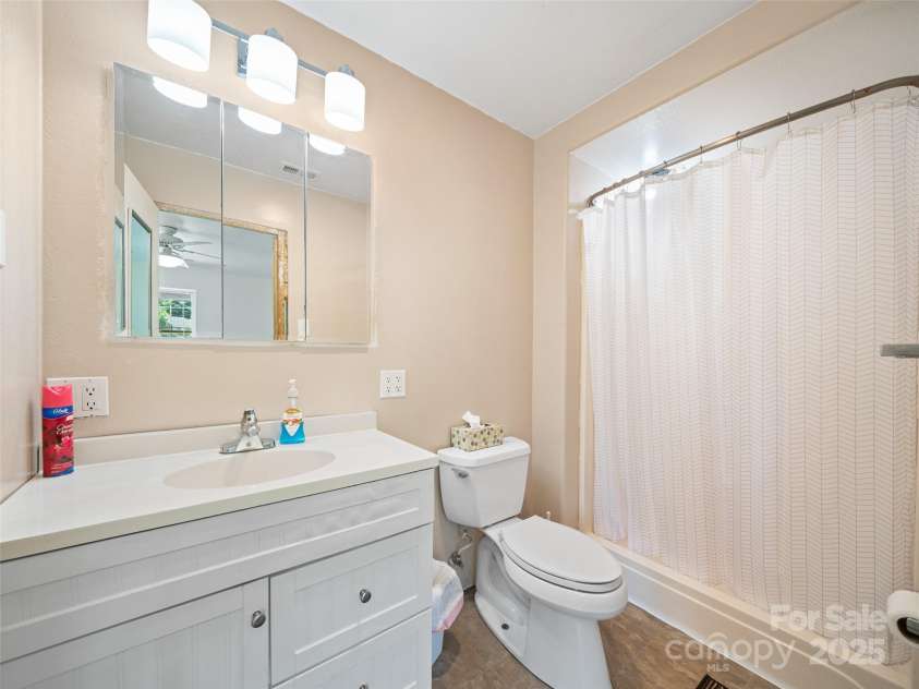 1029 Jacks Creek Road, Burnsville, NC 28714.  MLS# CAR4269578, YatesRealty ID 19753. 