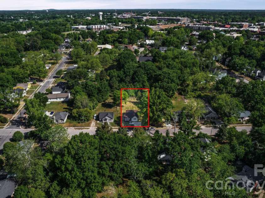 334 Whitner Street, Rock Hill, SC 29730.  MLS# CAR4370902, YatesRealty ID 19753. Red box denotes approximate lot lines