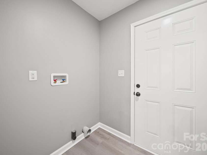334 Whitner Street, Rock Hill, SC 29730.  MLS# CAR4370902, YatesRealty ID 19753. Spacious laundry room
