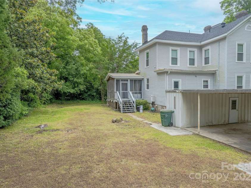 119 Foote Street, Chester, SC 29706.  MLS# CAR4269602, YatesRealty ID 19754. 