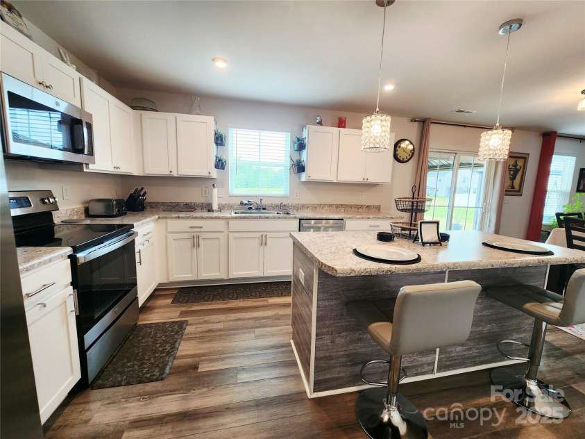 1047 Campbell Chase Lane, Concord, NC 28025.  MLS# CAR4271301, YatesRealty ID 19755. 