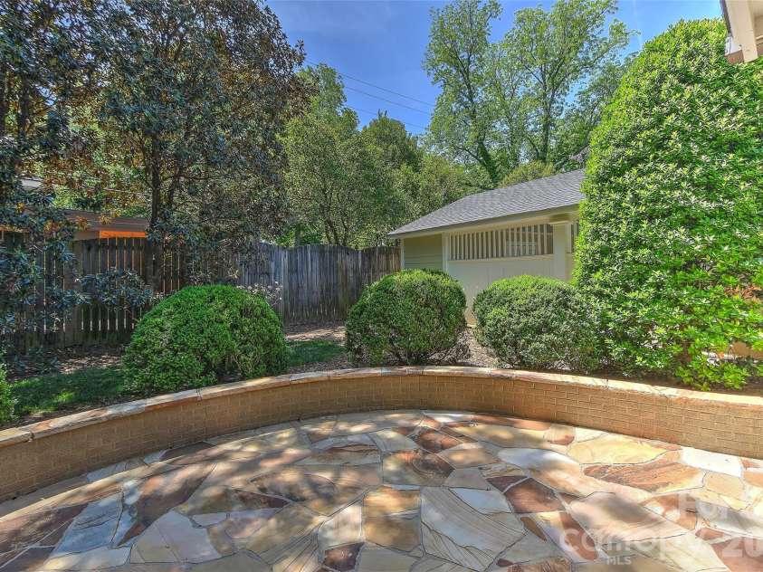 321 Circle Avenue, Charlotte, NC 28207.  MLS# CAR4376630, YatesRealty ID 19755. 