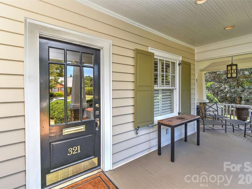 321 Circle Avenue, Charlotte, NC 28207.  MLS# CAR4376630, YatesRealty ID 19755. 