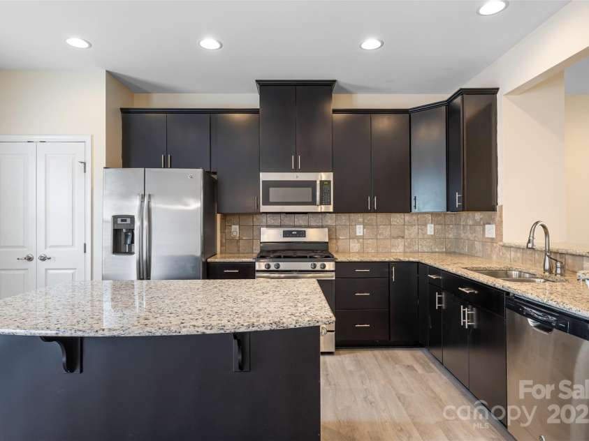 3039 Potomac River Parkway, Charlotte, NC 28217.  MLS# CAR4260846, YatesRealty ID 19756. 