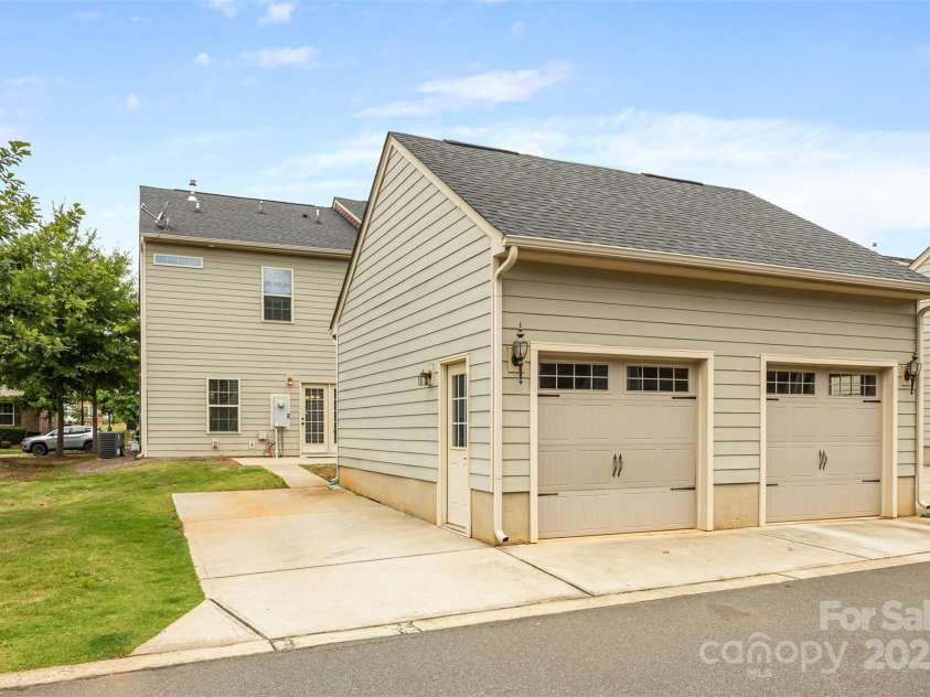 3039 Potomac River Parkway, Charlotte, NC 28217.  MLS# CAR4260846, YatesRealty ID 19756. 