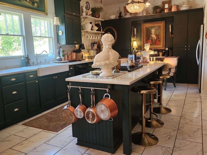 208 Locust Street, Kannapolis, NC 28081.  MLS# CAR4362753, YatesRealty ID 19757. 