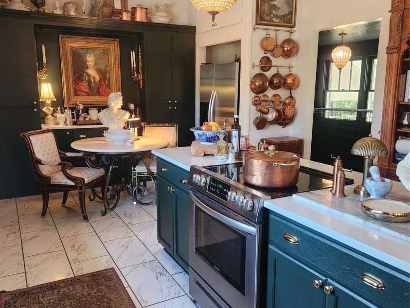 208 Locust Street, Kannapolis, NC 28081.  MLS# CAR4362753, YatesRealty ID 19757. 