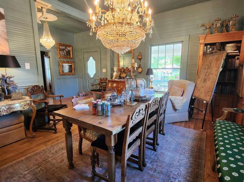 208 Locust Street, Kannapolis, NC 28081.  MLS# CAR4362753, YatesRealty ID 19757. 