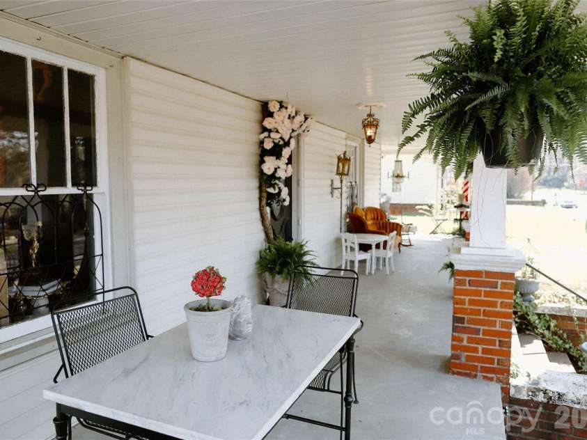 208 Locust Street, Kannapolis, NC 28081.  MLS# CAR4362753, YatesRealty ID 19757. Front porch