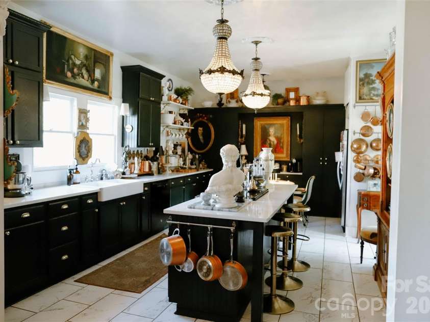 208 Locust Street, Kannapolis, NC 28081.  MLS# CAR4362753, YatesRealty ID 19757. Kitchen