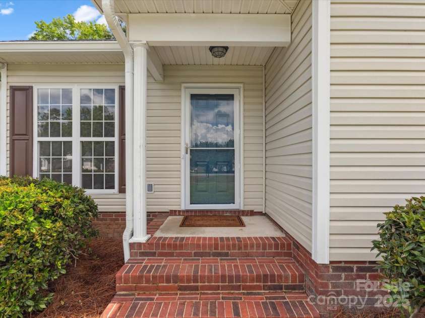 6022 Windsong Way, Wingate, NC 28174.  MLS# CAR4257511, YatesRealty ID 19758. 