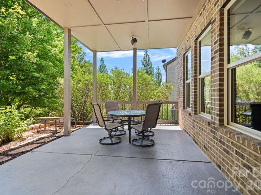 897 Tyne Drive, Fort Mill, SC 29715.  MLS# CAR4374930, YatesRealty ID 19758. 