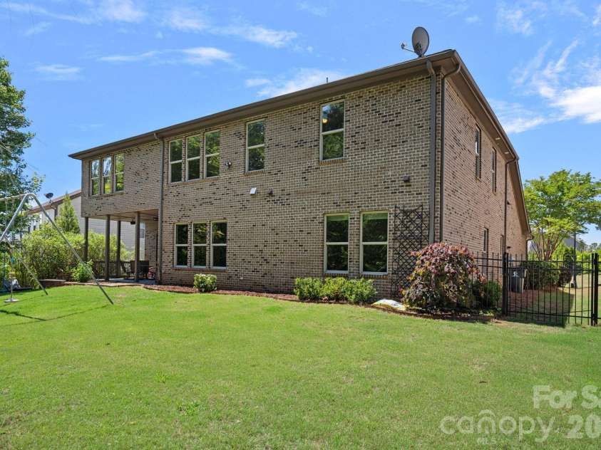 897 Tyne Drive, Fort Mill, SC 29715.  MLS# CAR4374930, YatesRealty ID 19758. Great back yard!