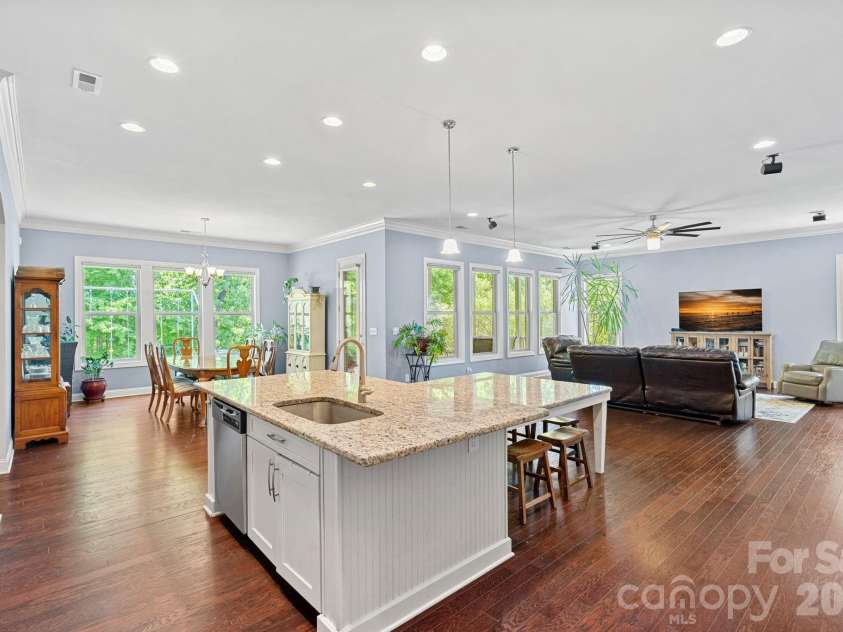 897 Tyne Drive, Fort Mill, SC 29715.  MLS# CAR4374930, YatesRealty ID 19758. Open floor plan.