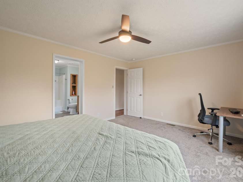 2517 Horseshoe Road, Westfield, NC 27053.  MLS# CAR4379017, YatesRealty ID 19759. 