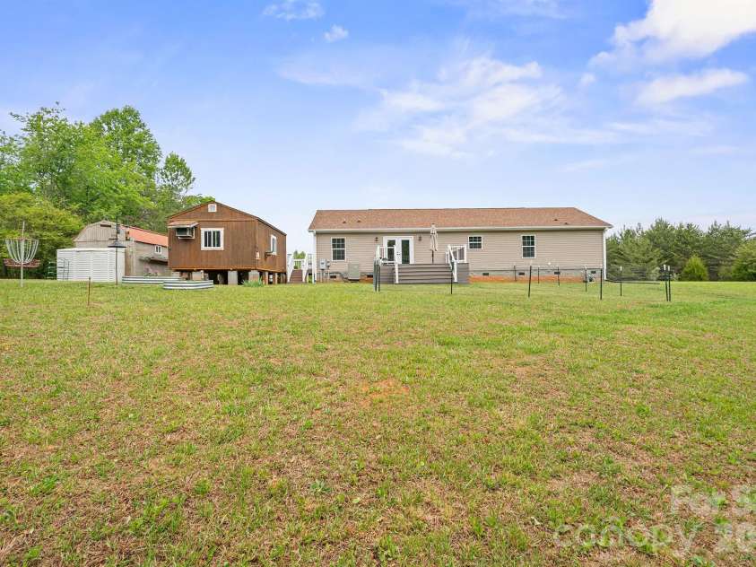 2517 Horseshoe Road, Westfield, NC 27053.  MLS# CAR4379017, YatesRealty ID 19759. 