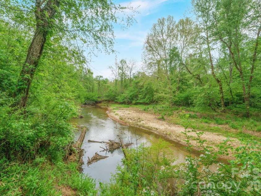 2517 Horseshoe Road, Westfield, NC 27053.  MLS# CAR4379017, YatesRealty ID 19759. 