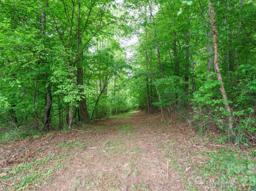 2517 Horseshoe Road, Westfield, NC 27053.  MLS# CAR4379017, YatesRealty ID 19759. 