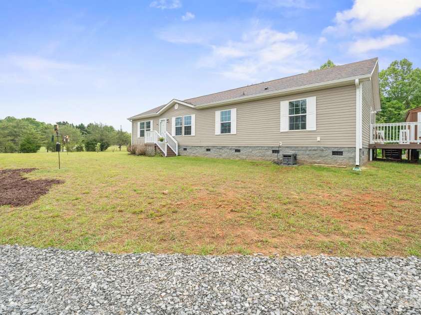 2517 Horseshoe Road, Westfield, NC 27053.  MLS# CAR4379017, YatesRealty ID 19759. 