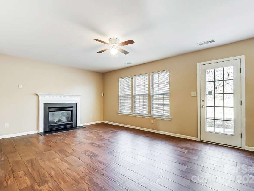 9900 Meadowmead Court, Charlotte, NC 28273.  MLS# CAR4227217, YatesRealty ID 1976. 