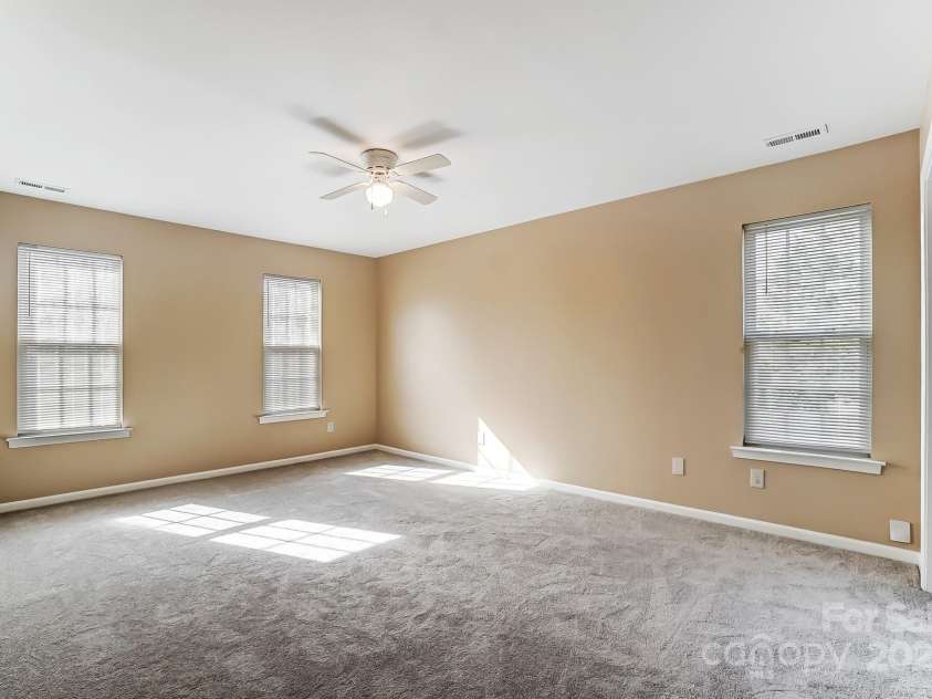 9900 Meadowmead Court, Charlotte, NC 28273.  MLS# CAR4227217, YatesRealty ID 1976. 