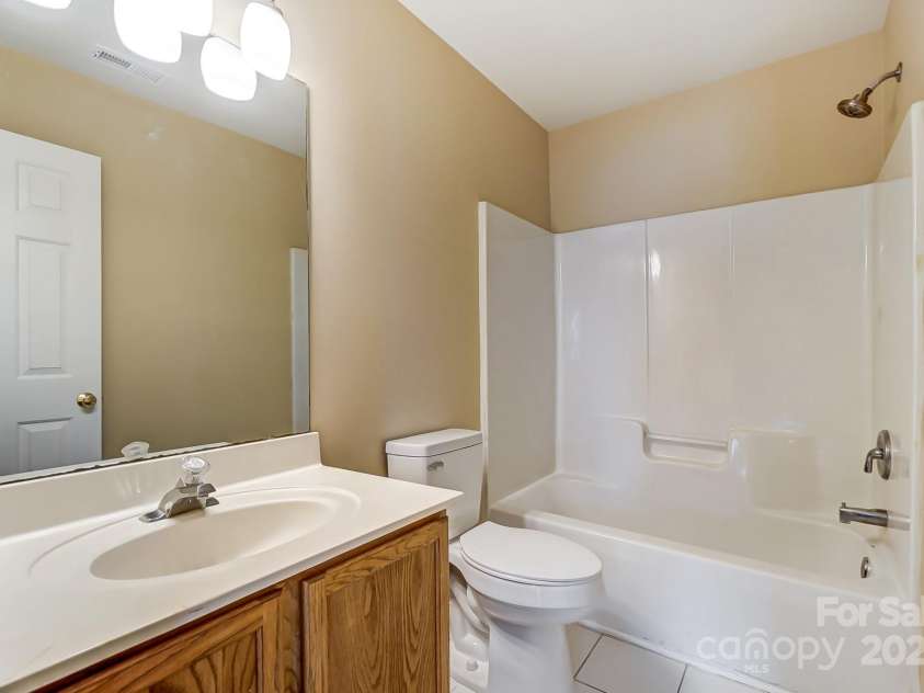 9900 Meadowmead Court, Charlotte, NC 28273.  MLS# CAR4227217, YatesRealty ID 1976. 