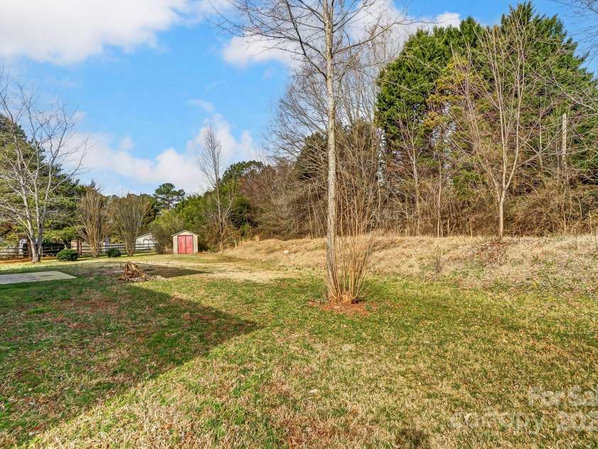 9900 Meadowmead Court, Charlotte, NC 28273.  MLS# CAR4227217, YatesRealty ID 1976. 