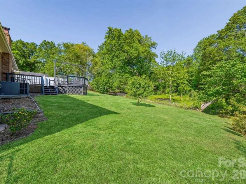 105 Vina Place, Mount Holly, NC 28120.  MLS# CAR4370565, YatesRealty ID 19760. 