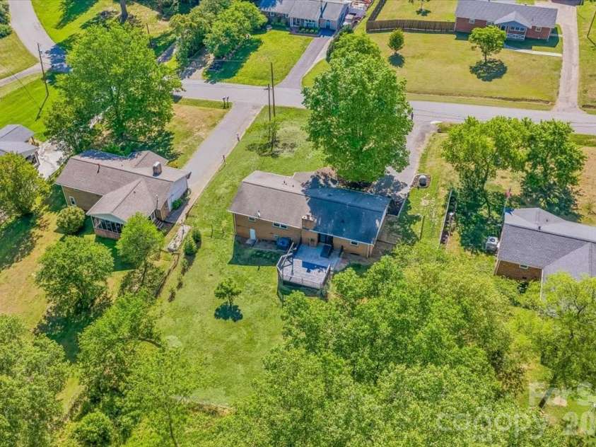 105 Vina Place, Mount Holly, NC 28120.  MLS# CAR4370565, YatesRealty ID 19760. 
