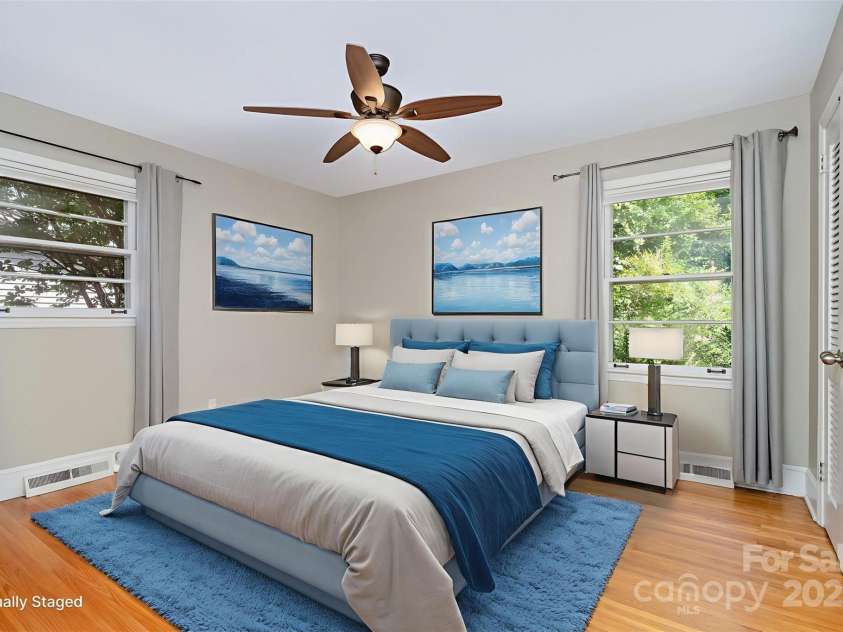 3939 Sheffield Drive, Charlotte, NC 28205.  MLS# CAR4266470, YatesRealty ID 19760. 
