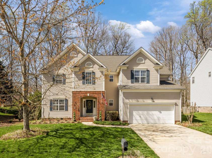 8409 Bampton Drive, Concord, NC 28027.  MLS# CAR4356708, YatesRealty ID 19762. 