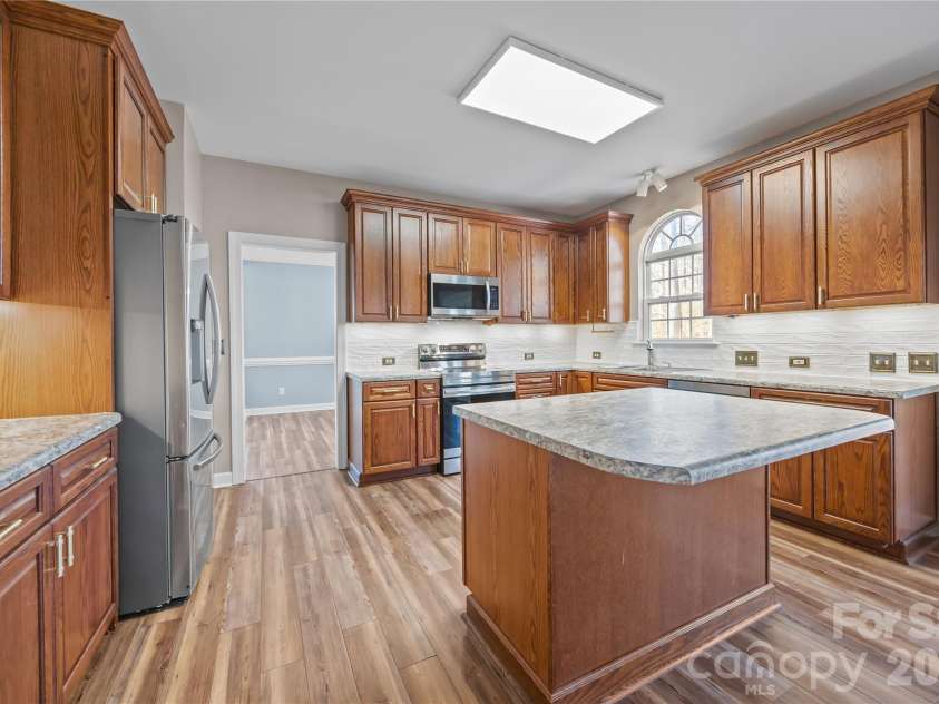8409 Bampton Drive, Concord, NC 28027.  MLS# CAR4356708, YatesRealty ID 19762. 